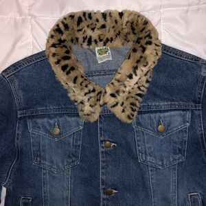 RAINFOREST Blue Denim Jacket with Leopard Faux Fur Collar